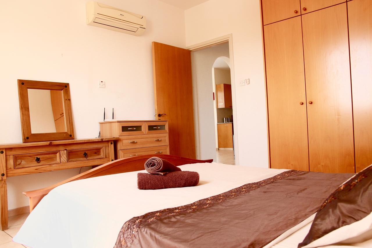 Chloraka Park D101 Apartment Paphos Bagian luar foto