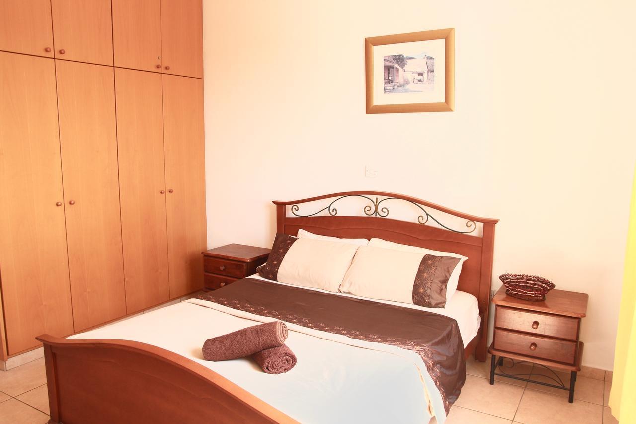 Chloraka Park D101 Apartment Paphos Bagian luar foto