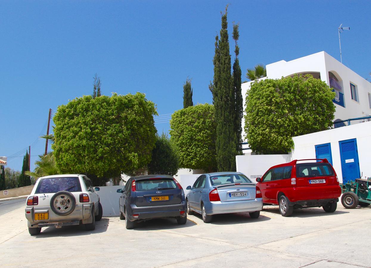 Chloraka Park D101 Apartment Paphos Bagian luar foto