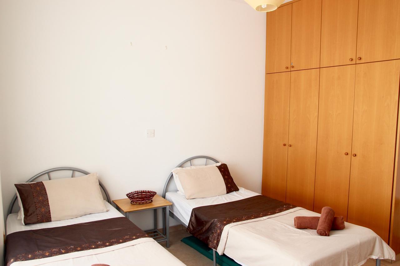 Chloraka Park D101 Apartment Paphos Bagian luar foto